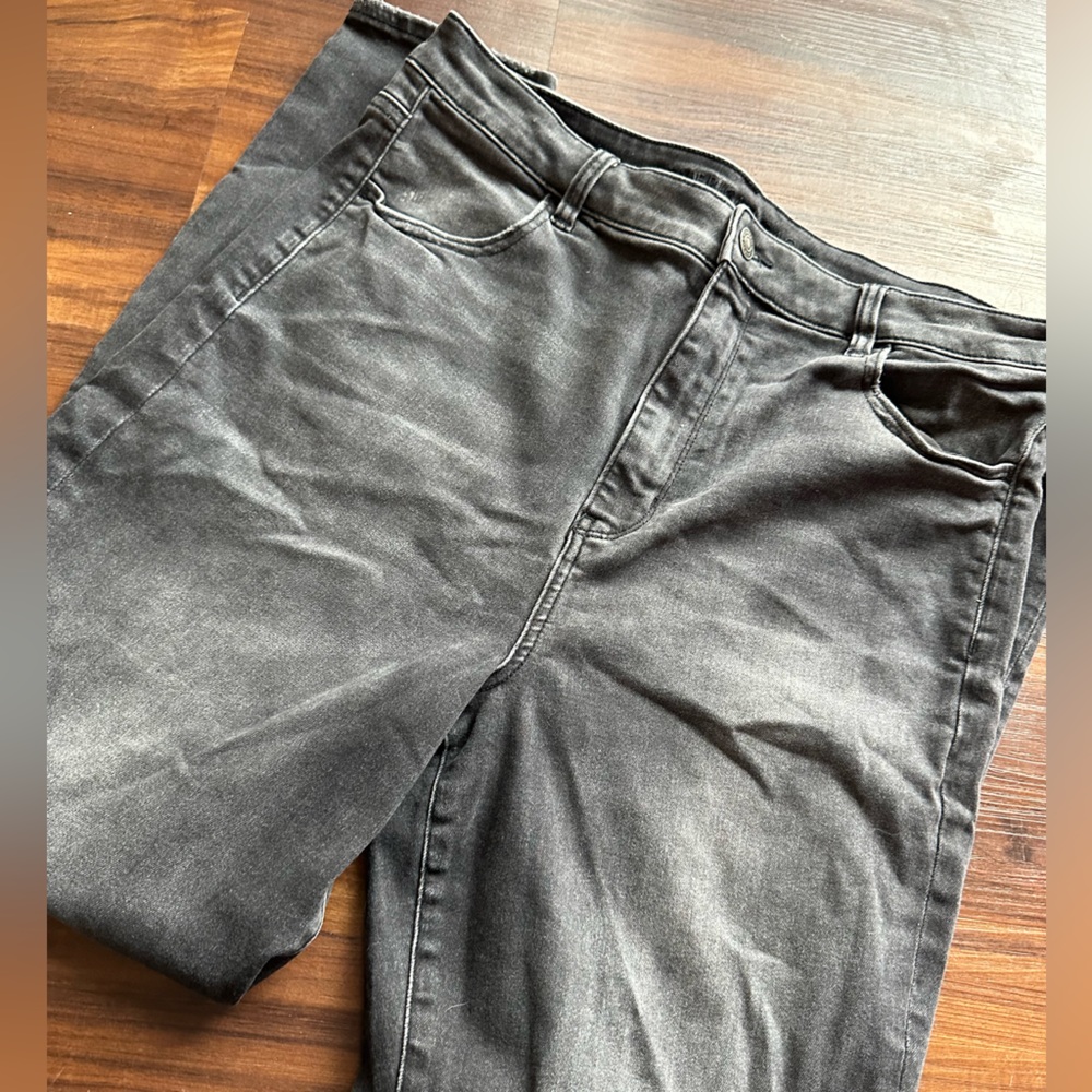 American Eagle black jeggings